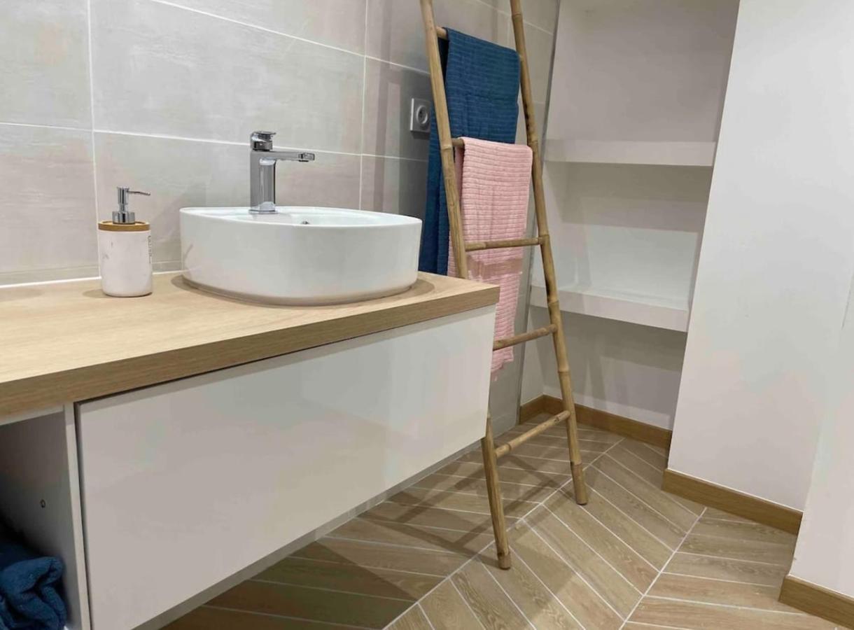 Apartament Le Duplex - Gare / Tram / Netflix Fontaine  Zewnętrze zdjęcie