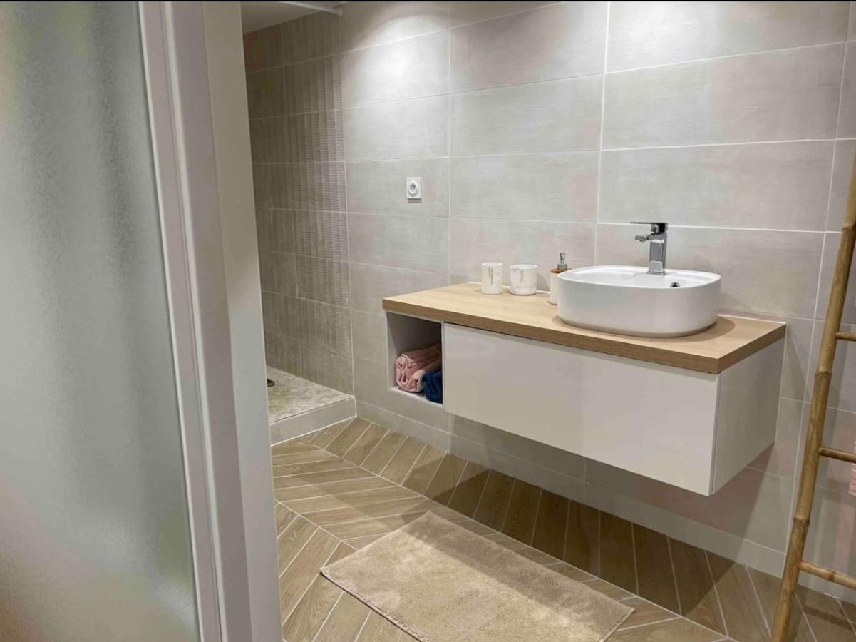 Apartament Le Duplex - Gare / Tram / Netflix Fontaine  Zewnętrze zdjęcie